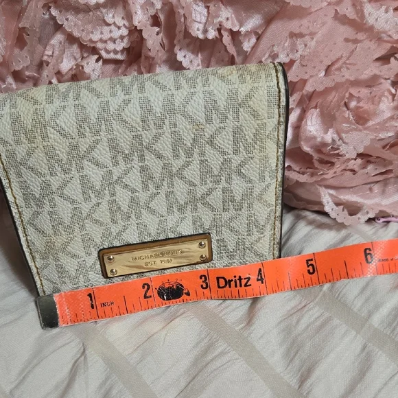 Michael Kors Logo Print Wallet in Cream and Gold - Picture 8 of 9